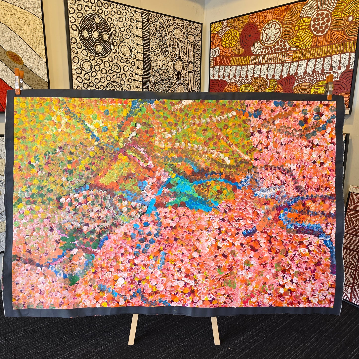 Bessie Pitjara 1300 mm x 2000 mm